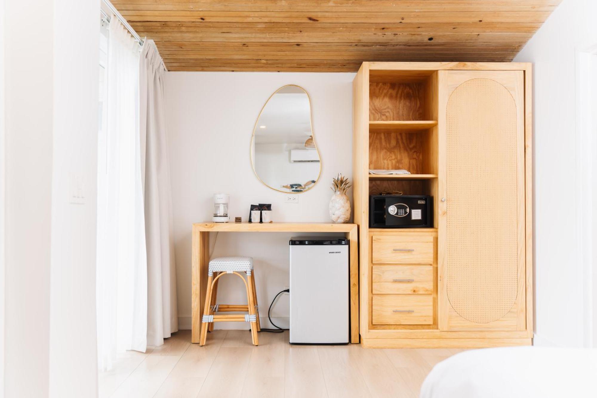 The Beach House Boutique Hotel West End Exteriör bild