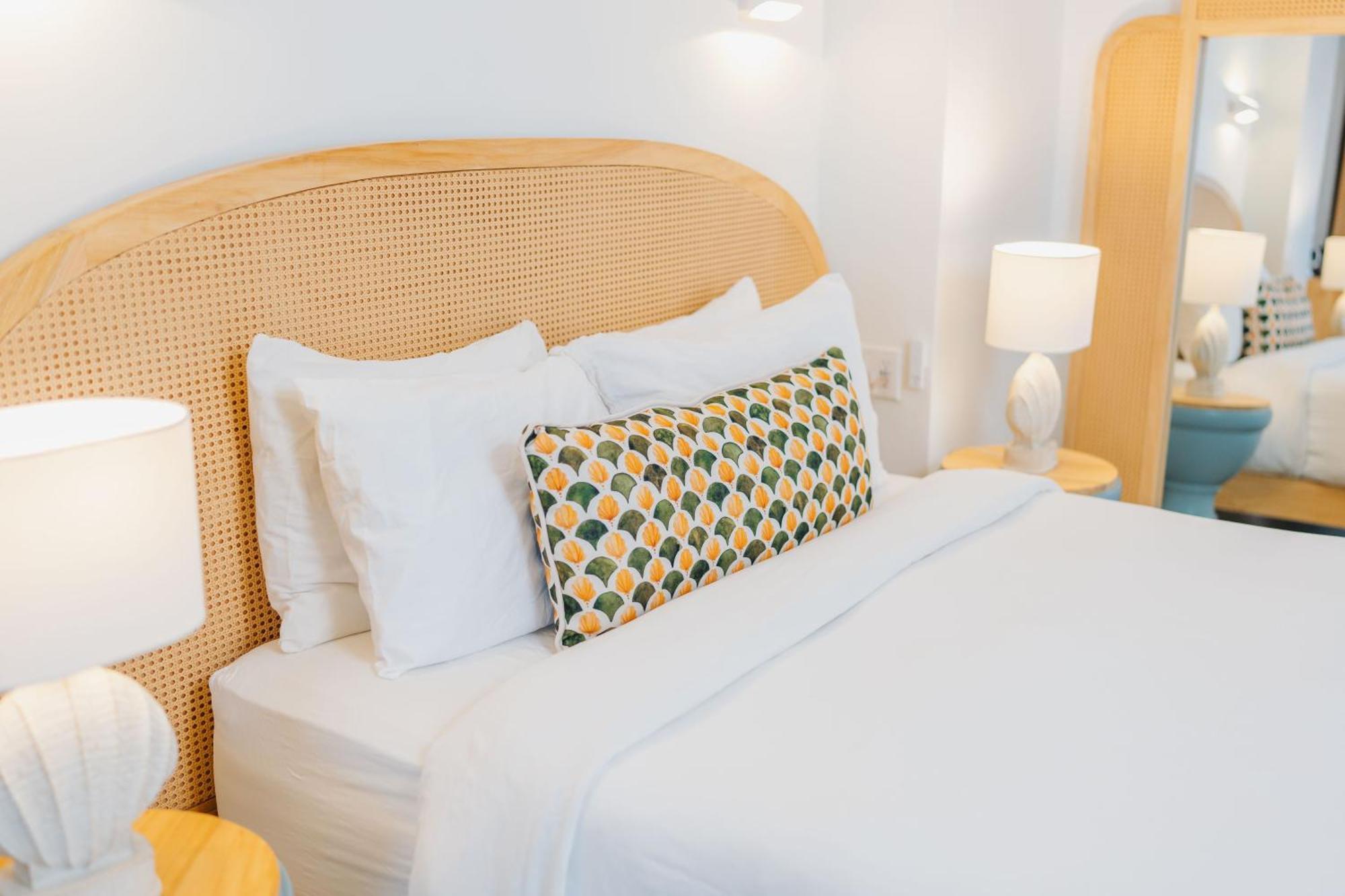 The Beach House Boutique Hotel West End Exteriör bild
