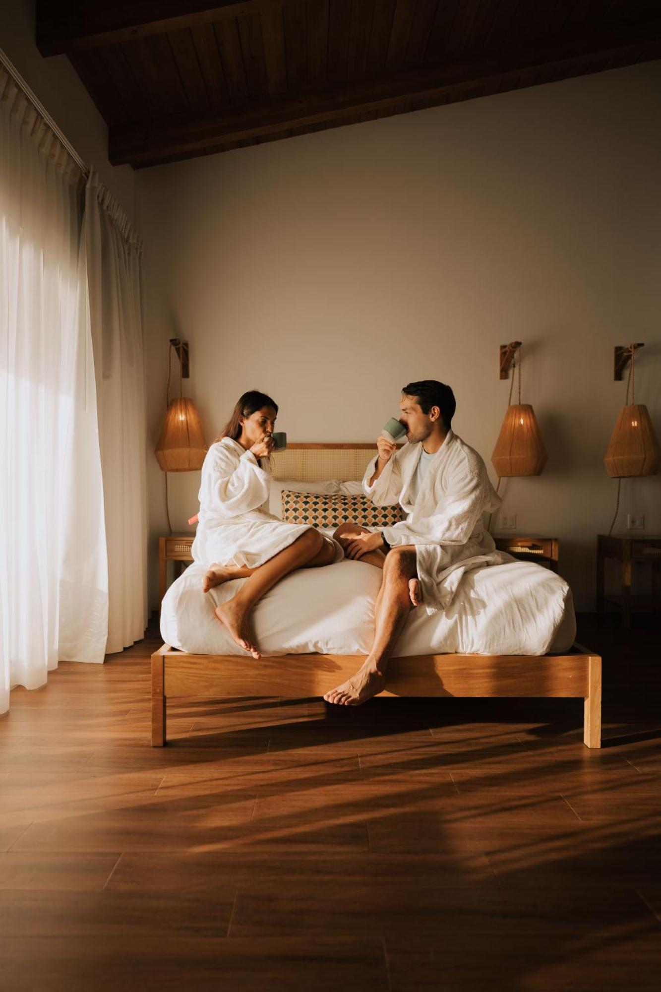 The Beach House Boutique Hotel West End Exteriör bild